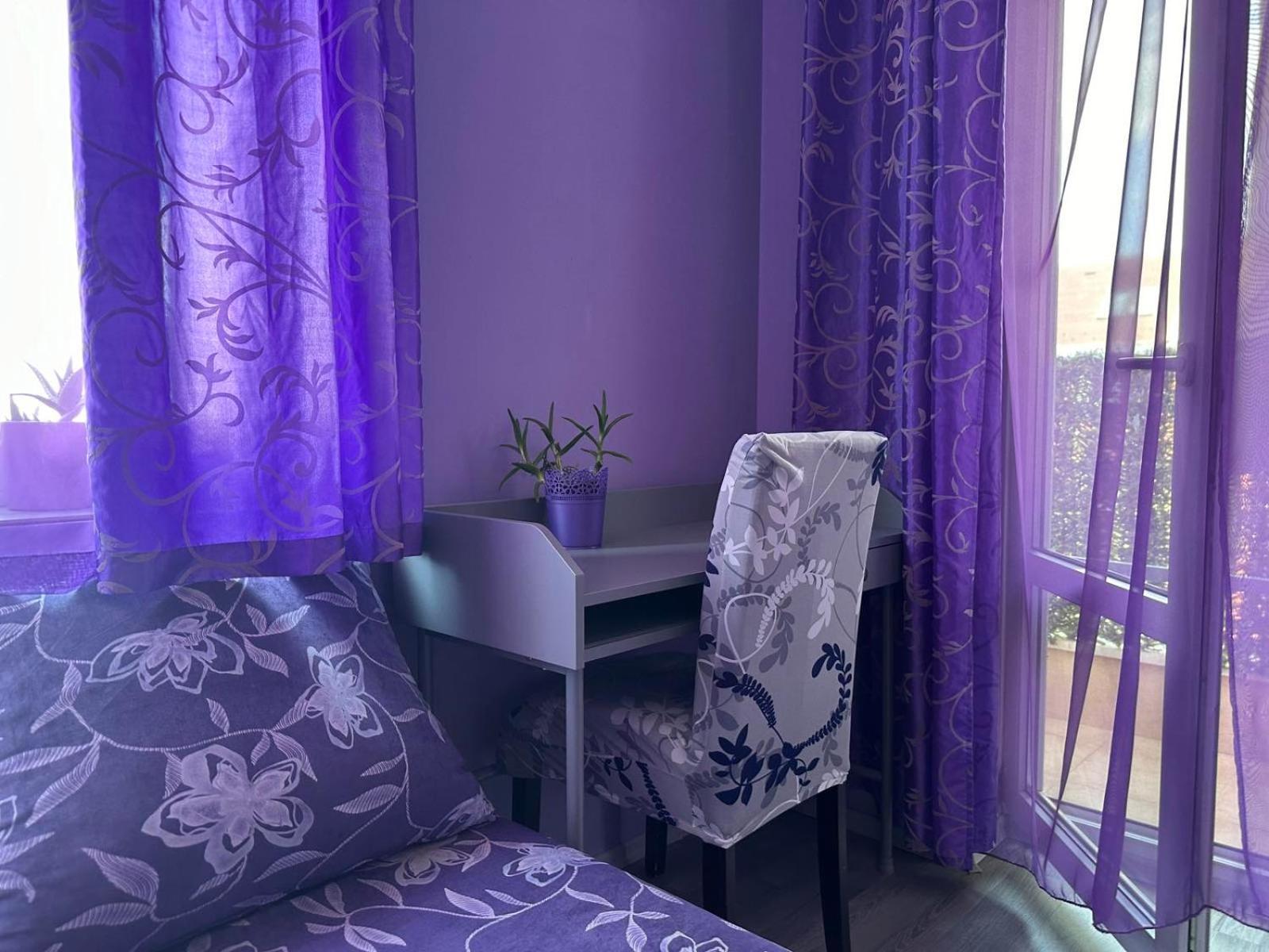 Lavender, Near To Airport Apartment *